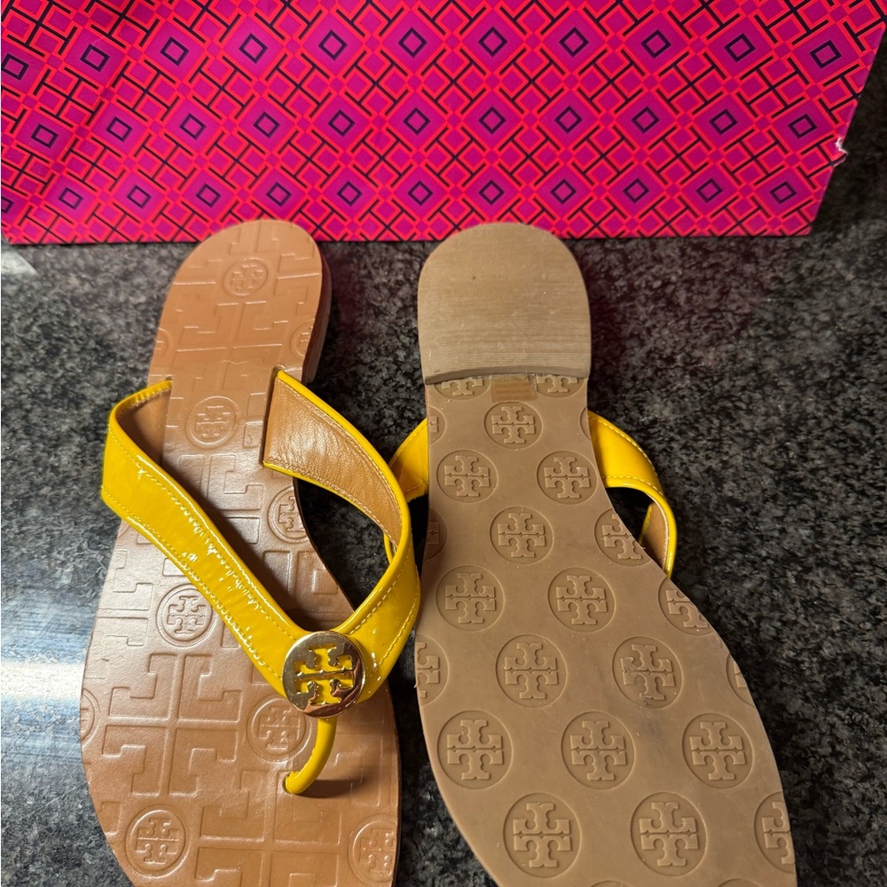 Tory Burch Yellow Leather Sandals 7 NEW